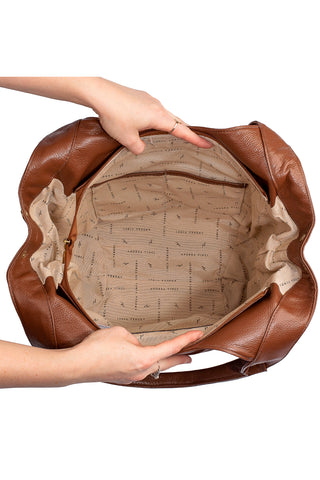 Bolsa saco grande de couro liso Cíntia - Enluaze - Bolsas e Mochilas em Couro Legítimo - Andrea Vinci