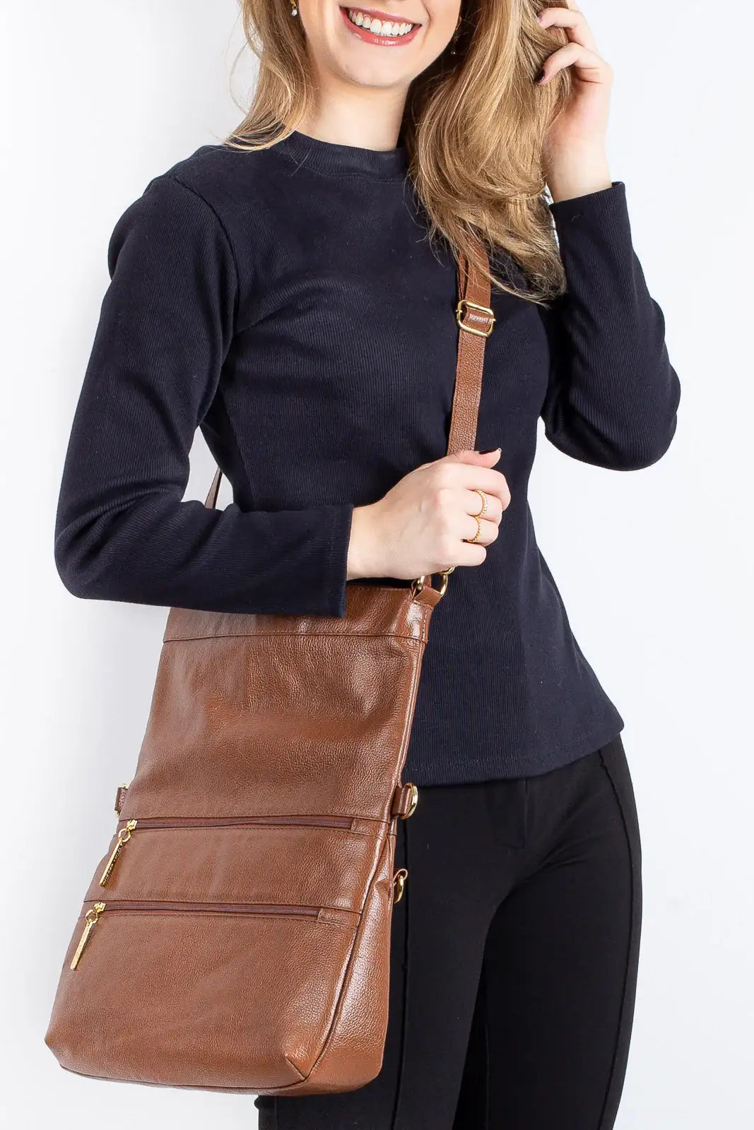 Bolsa tiracolo grande de couro liso Cida - Enluaze