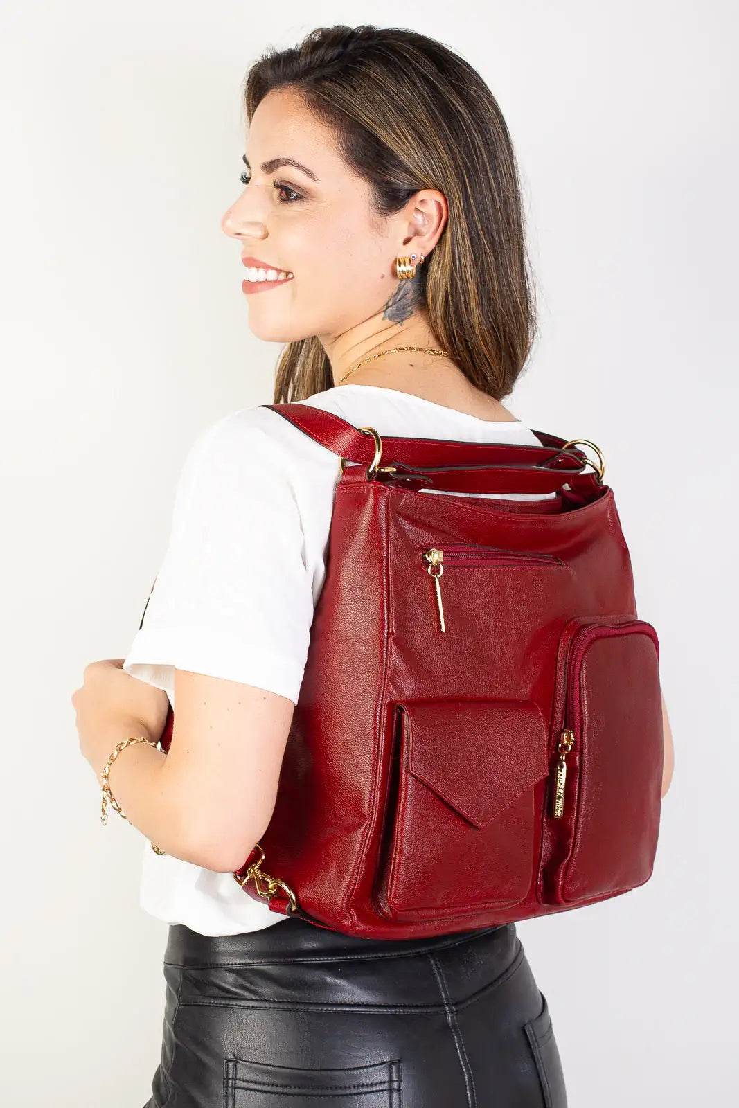 Bolsa mochila de couro liso Érica - Enluaze