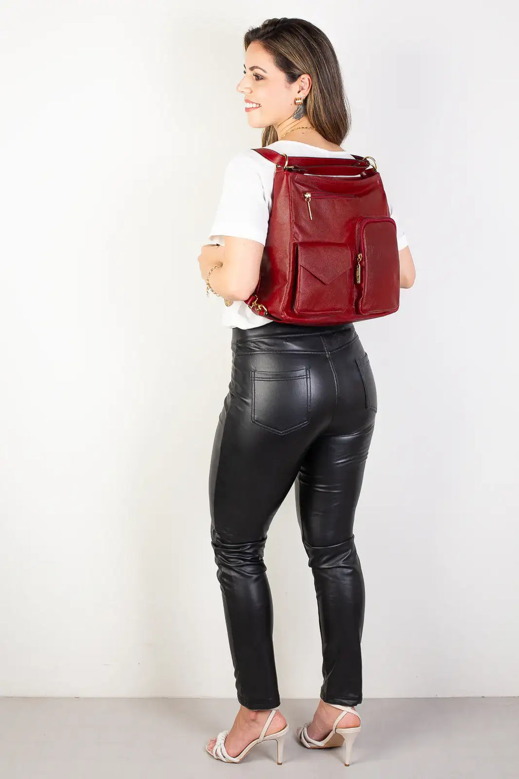 Bolsa mochila de couro liso Érica - Enluaze