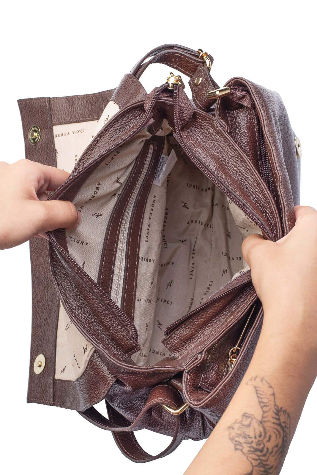 Bolsa tiracolo de couro liso com tampa Rose - Enluaze