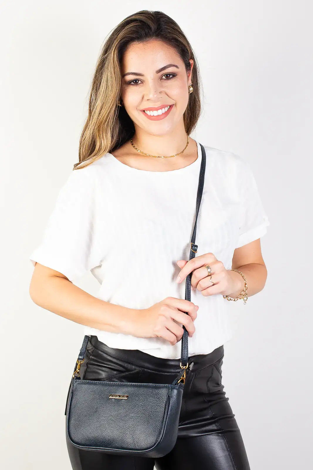 Bolsa tiracolo pequena de couro liso Iria - Enluaze