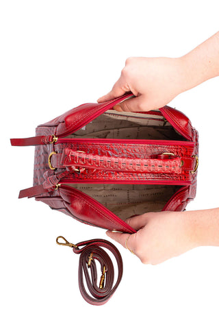 Bolsa pequena de couro croco Ruth - Enluaze - Bolsas e Mochilas em Couro Legítimo - Andrea Vinci