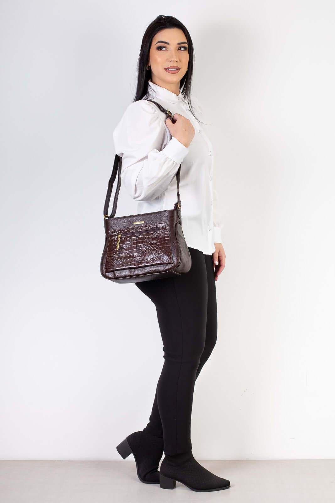 Bolsa feminina tiracolo de couro croco Maísa - Enluaze