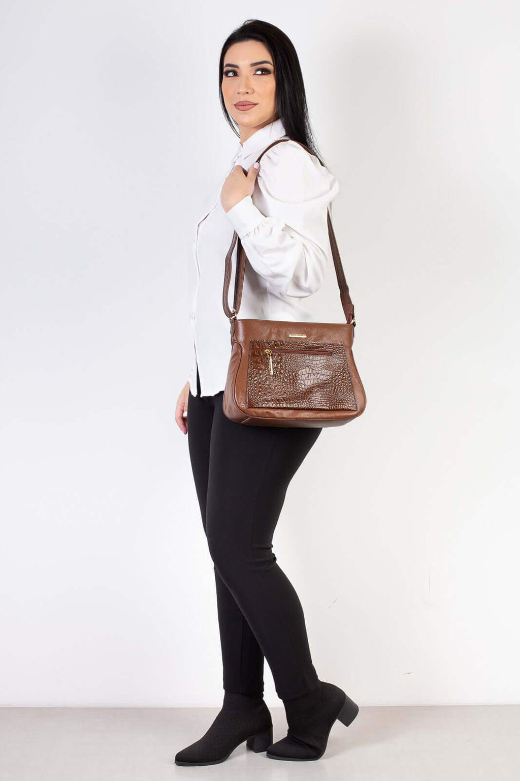 Bolsa feminina tiracolo de couro croco Maísa - Enluaze