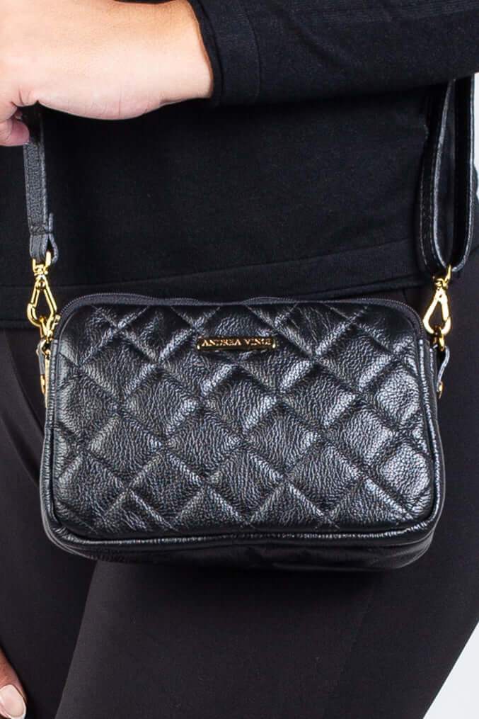 Bolsa pequena de couro matelassê Beatriz - Enluaze