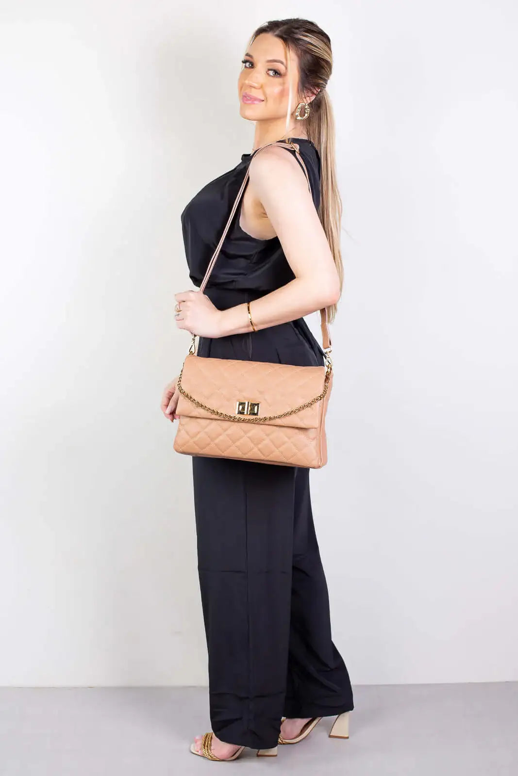 Bolsa grande de couro matelassê Giorgia - Enluaze