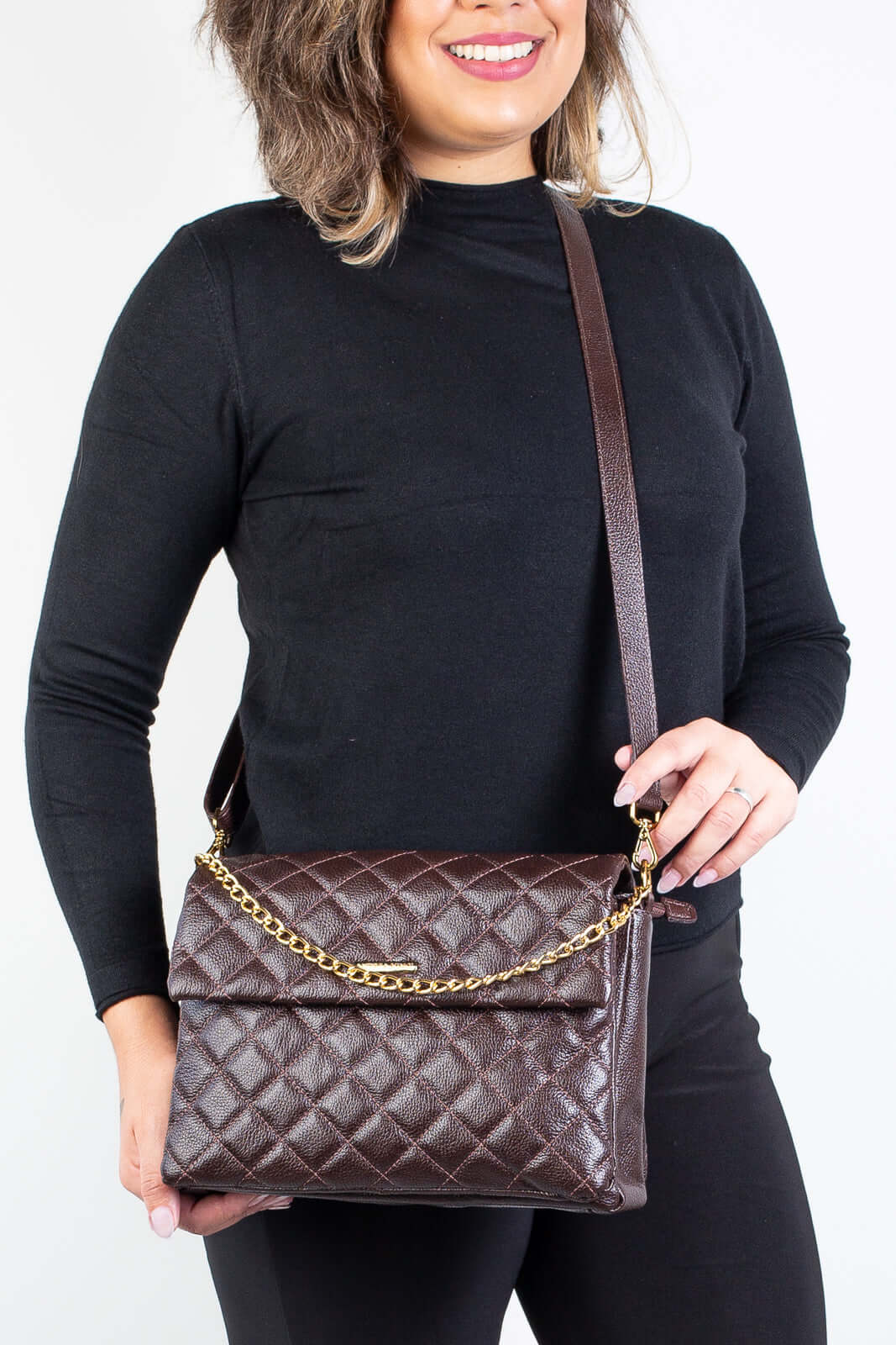 Bolsa grande de couro matelassê Giorgia - Enluaze - Bolsas, Mochilas e Acessórios em Couro Legítimo