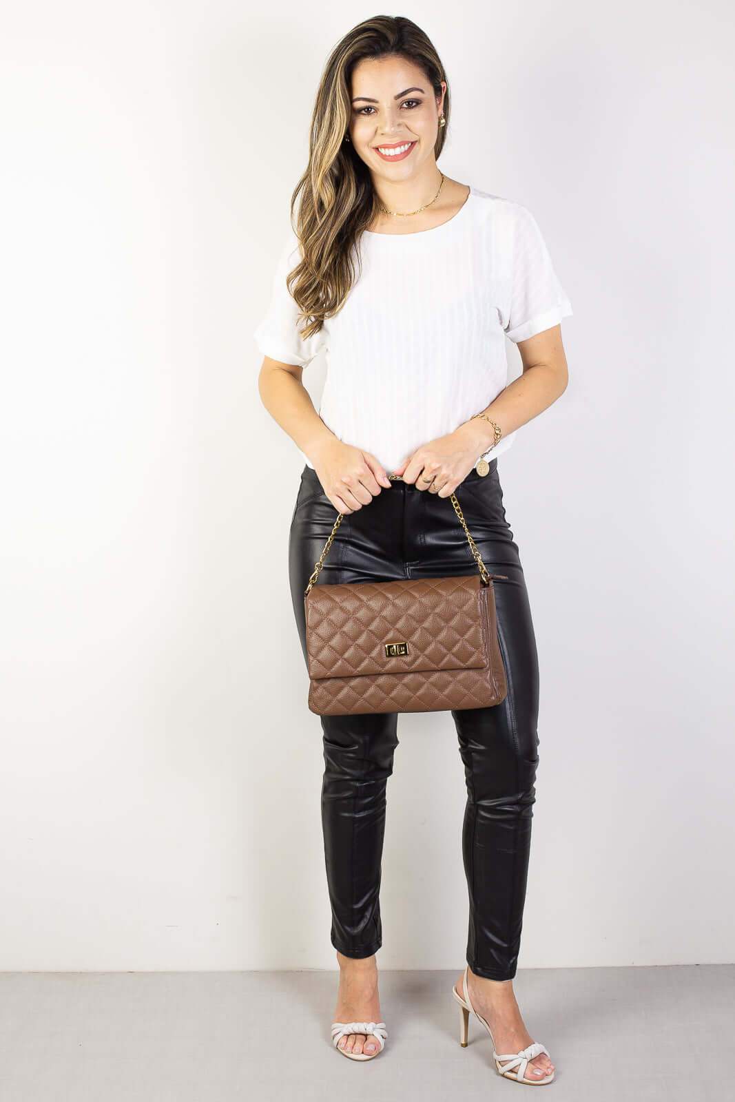 Bolsa grande de couro matelassê Giorgia - Enluaze