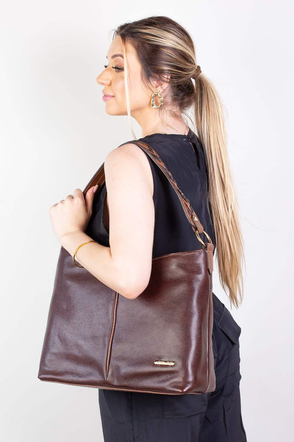 Bolsa de ombro em couro liso Flávia - Enluaze