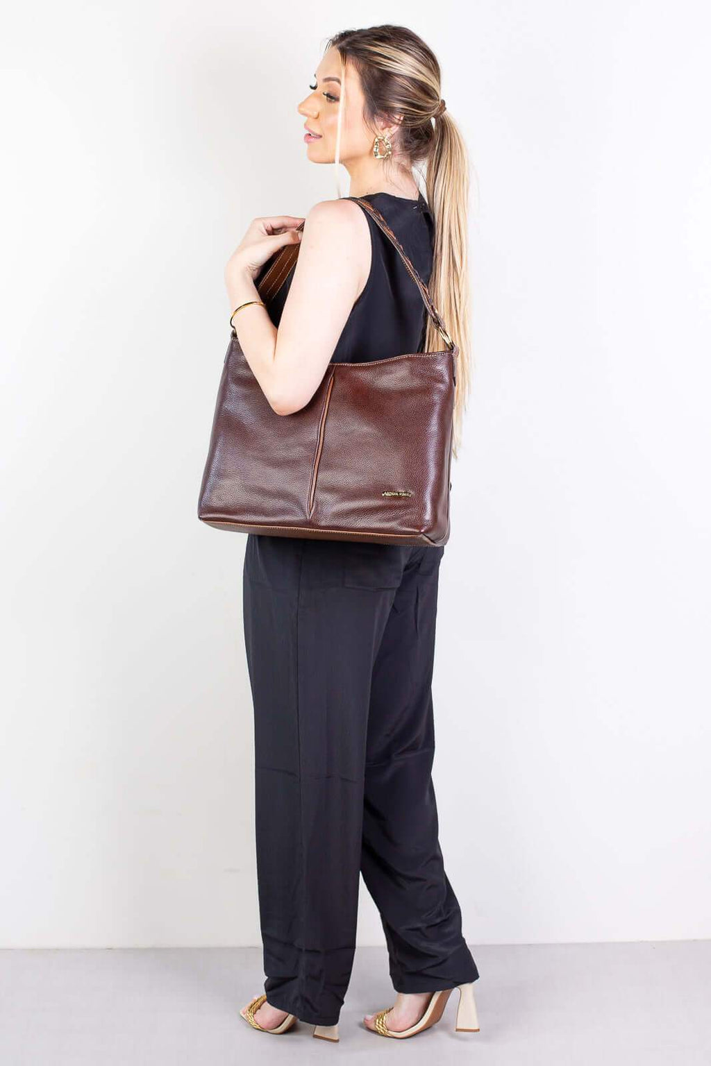 Bolsa de ombro em couro liso Flávia - Enluaze