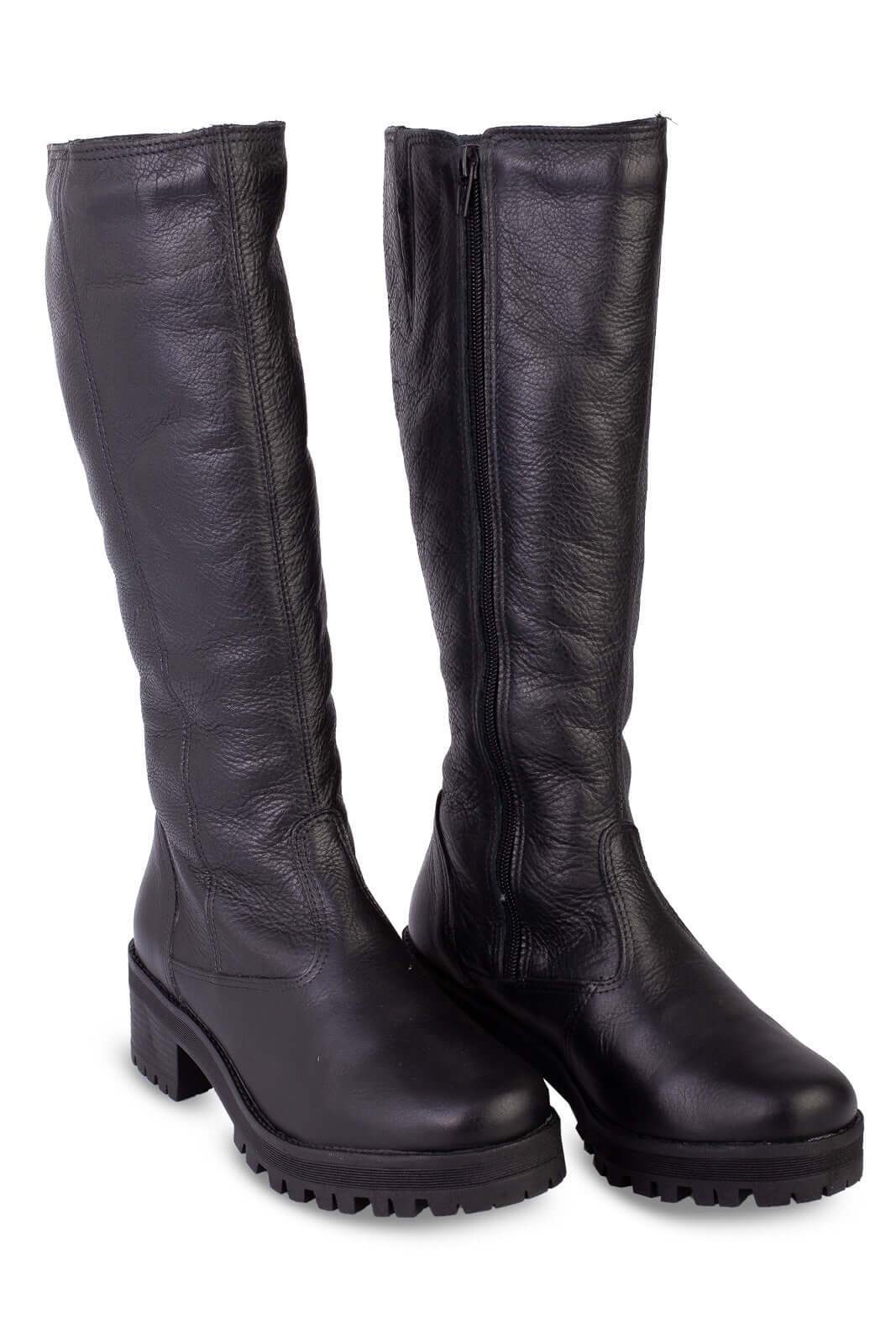 Bota tratorada de couro forrada com pelo 7500