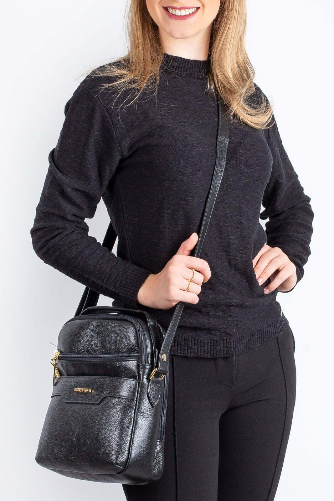 Bolsa transversal de couro liso com divisórias Fernanda - Enluaze