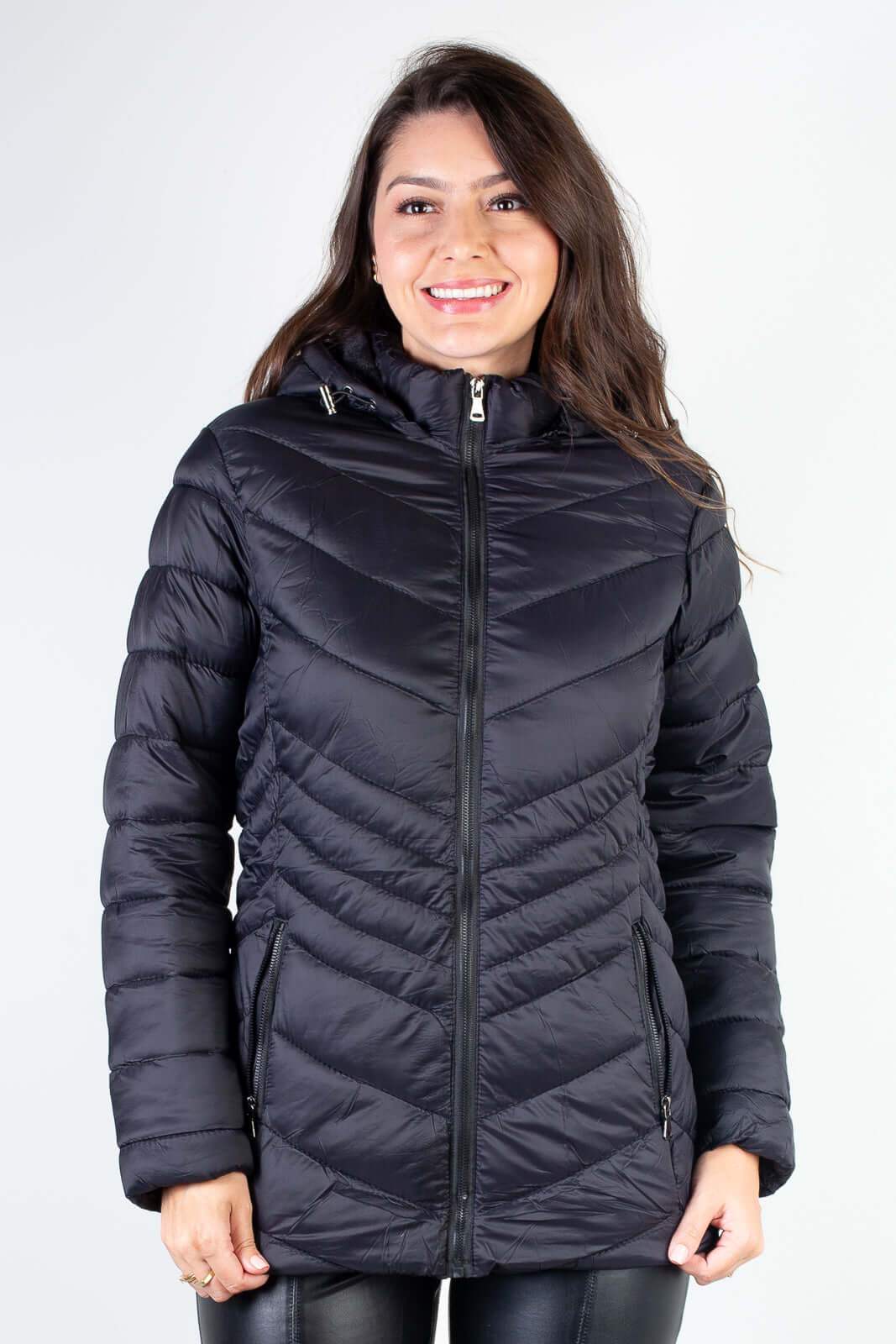 Jaqueta feminina de nylon alongada com capuz 80236 - Enluaze