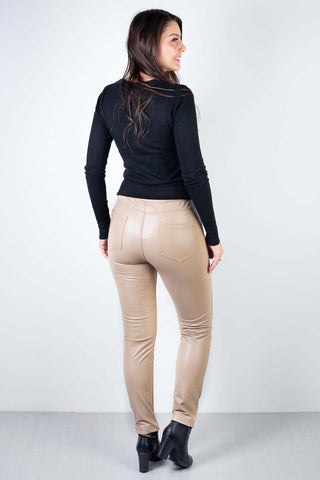 Calça feminina de corino sintético 80471 - Enluaze