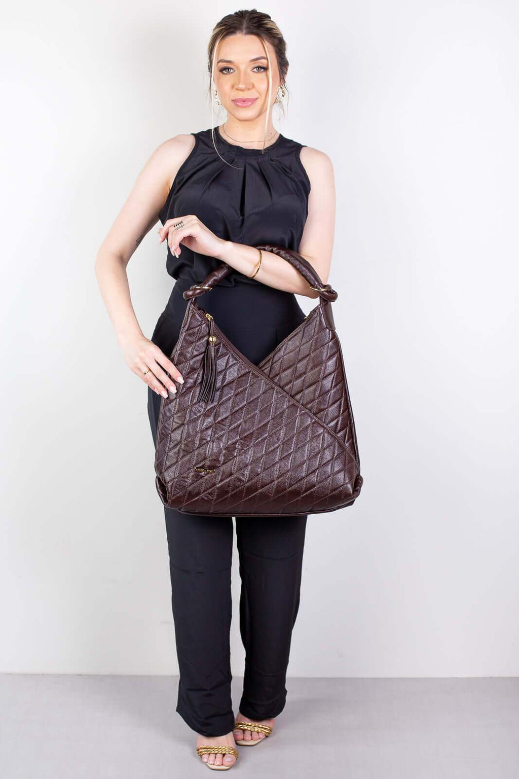 Bolsa de ombro em couro matelassê Carmen - Enluaze