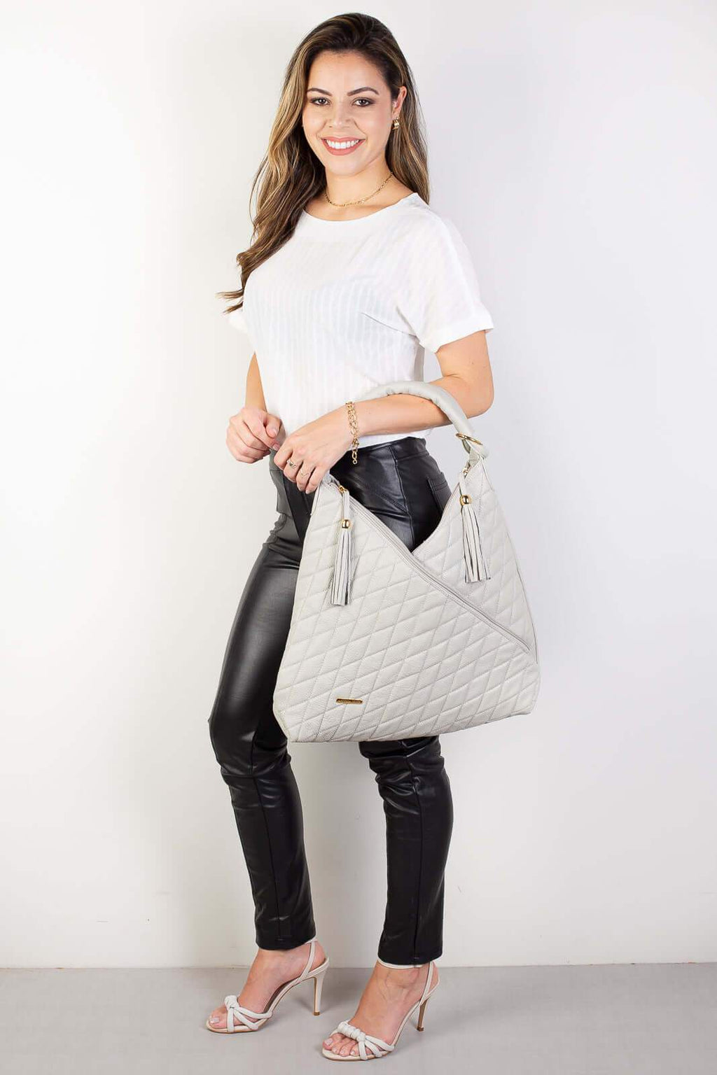 Bolsa de ombro em couro matelassê Carmen - Enluaze