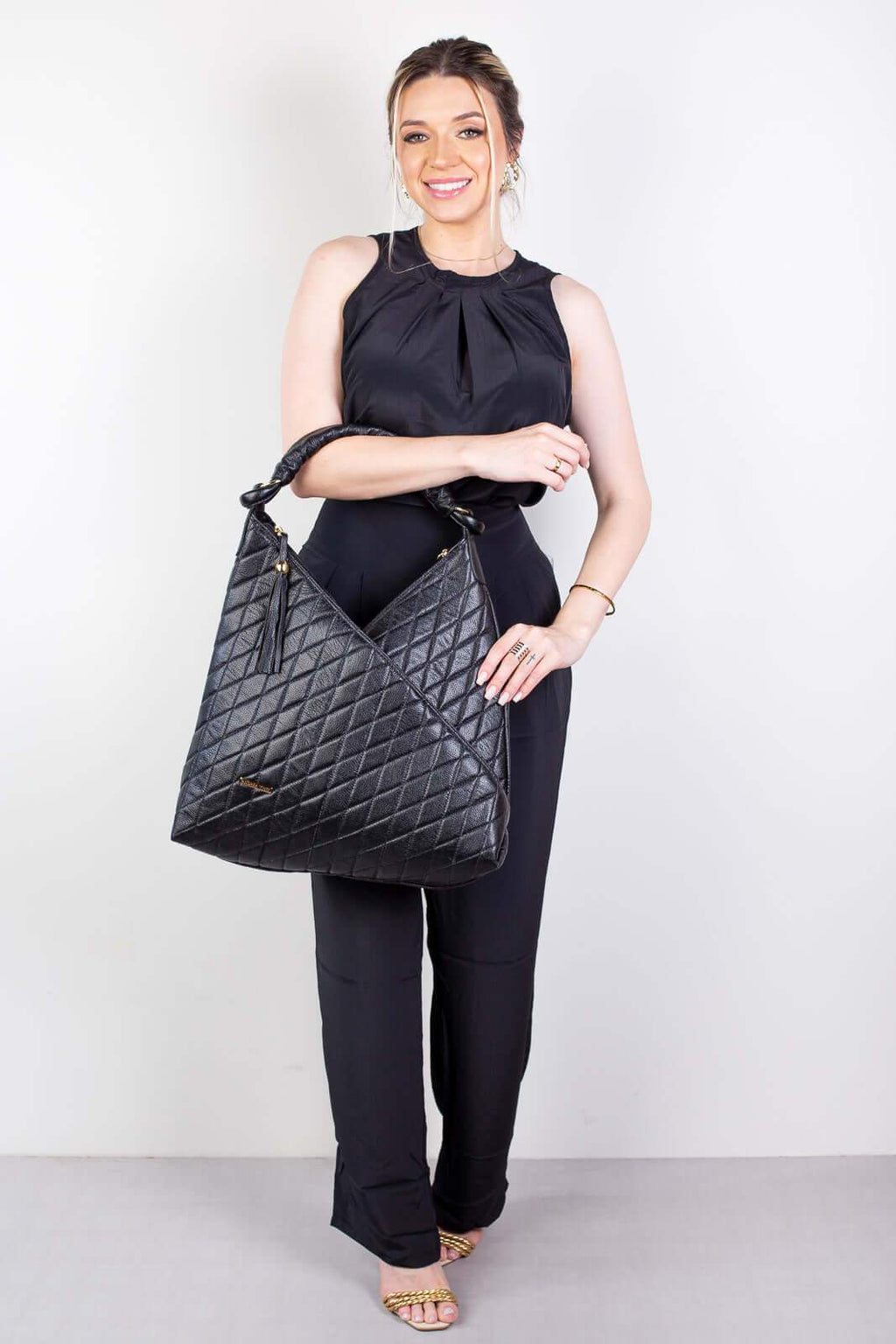 Bolsa de ombro em couro matelassê Carmen - Enluaze