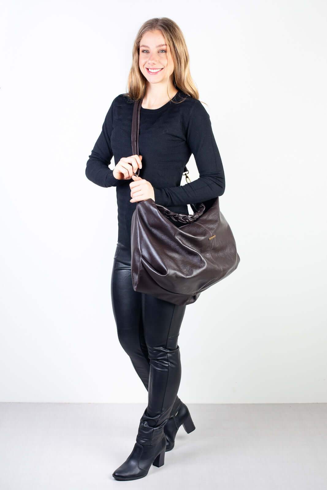 Bolsa saco grande de couro liso Cassia - Enluaze