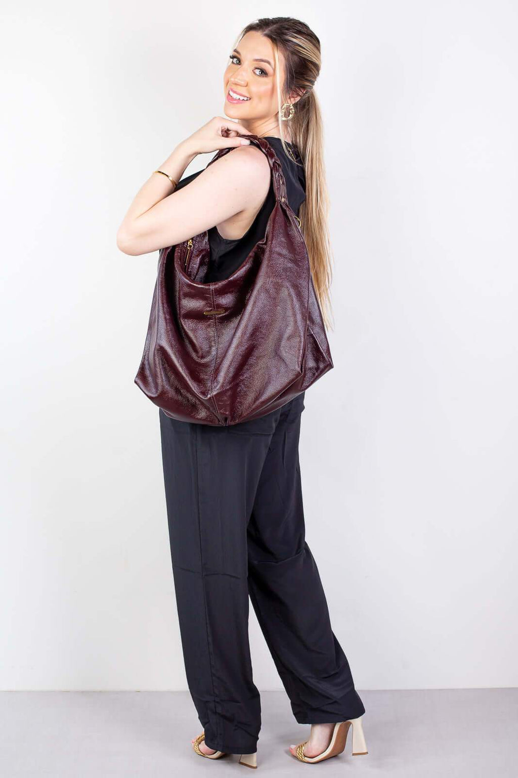 Bolsa saco grande de couro liso Cassia - Enluaze