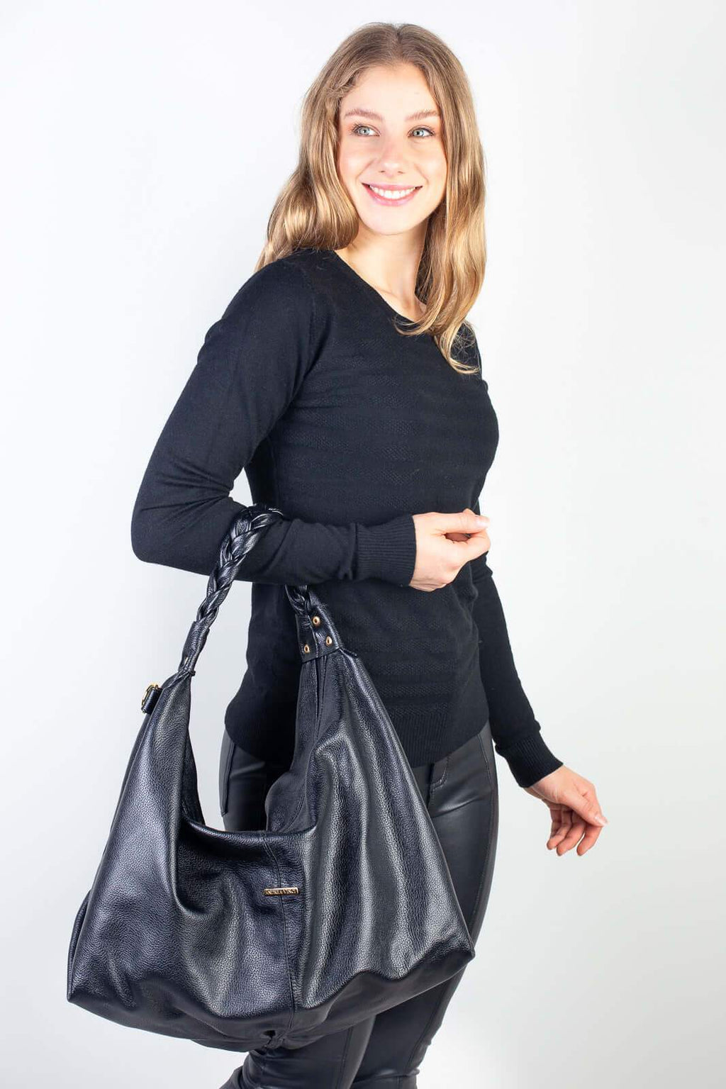 Bolsa saco grande de couro liso Cassia - Enluaze