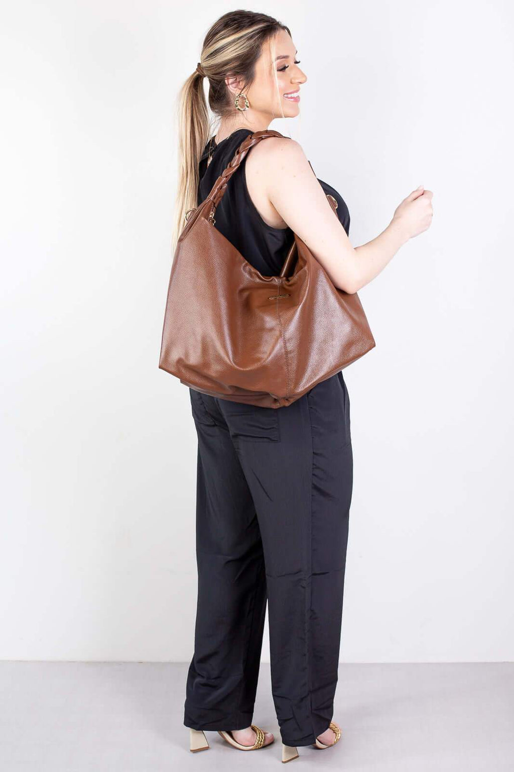 Bolsa saco grande de couro liso Cassia - Enluaze