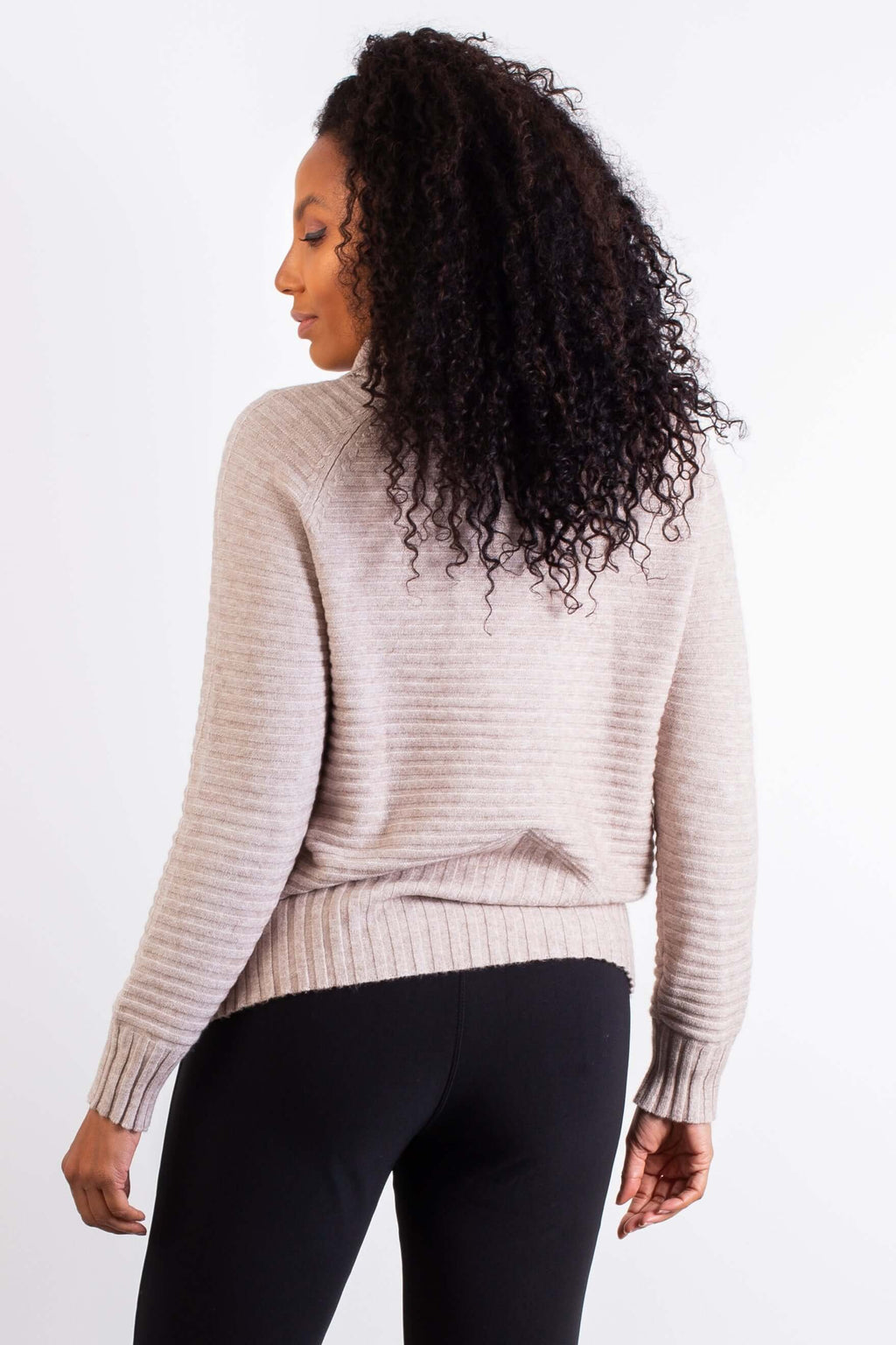 Blusa feminina de malha gola alta 80953 - Enluaze