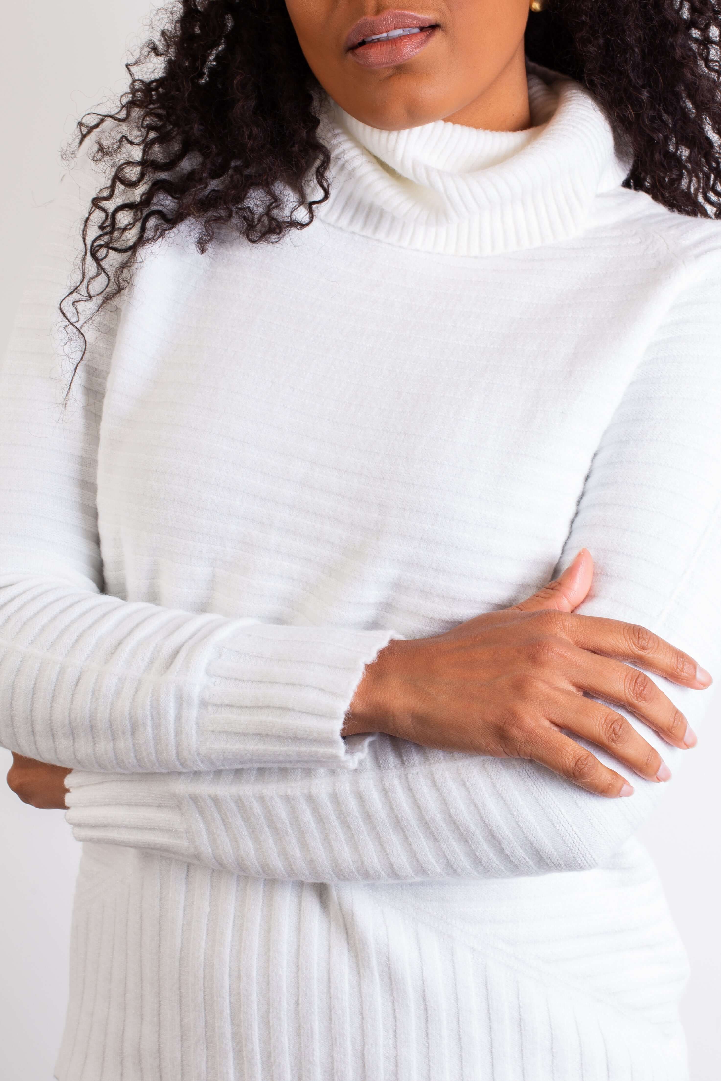 Blusa feminina de malha gola alta 80953 - Enluaze