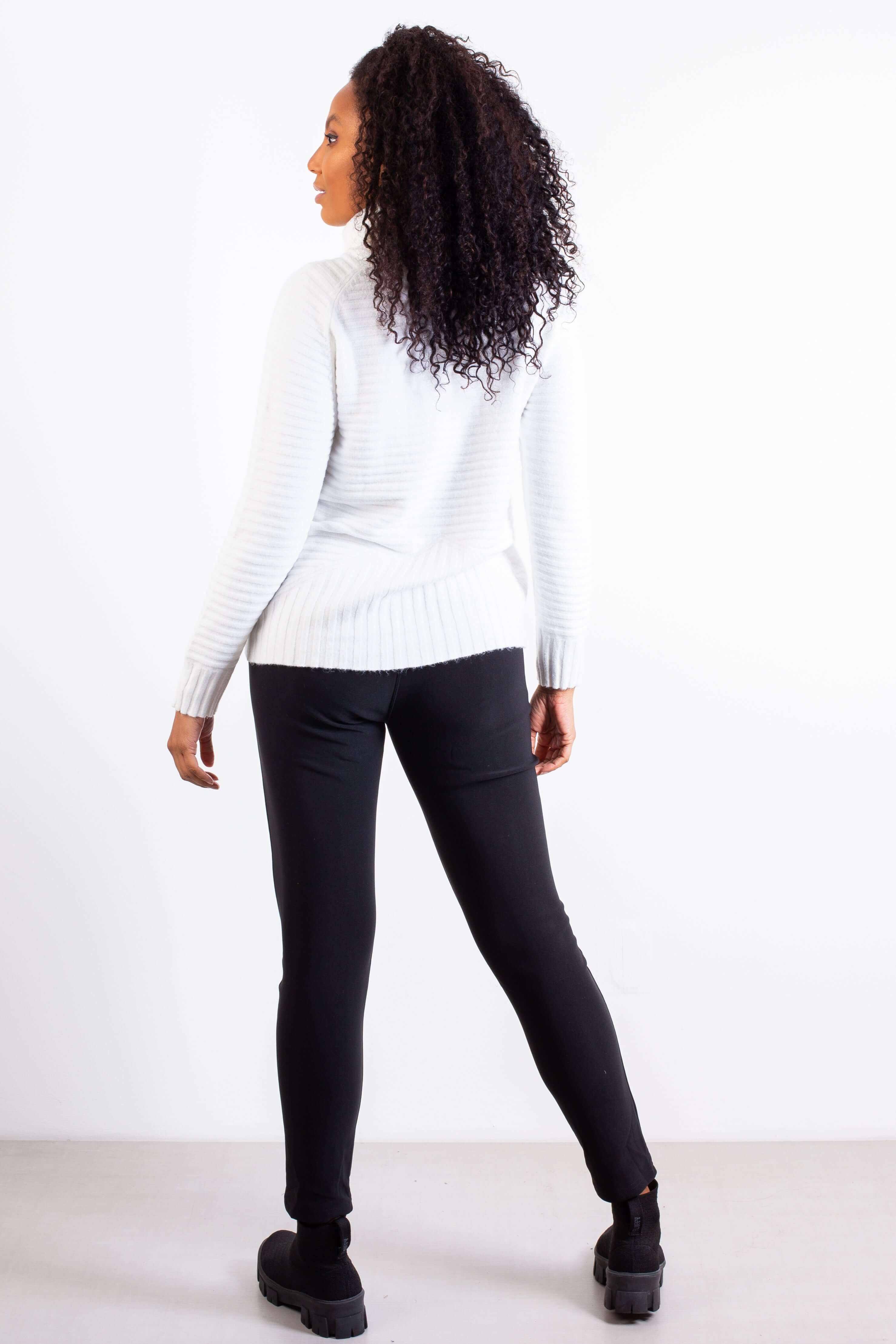 Blusa feminina de malha gola alta 80953 - Enluaze