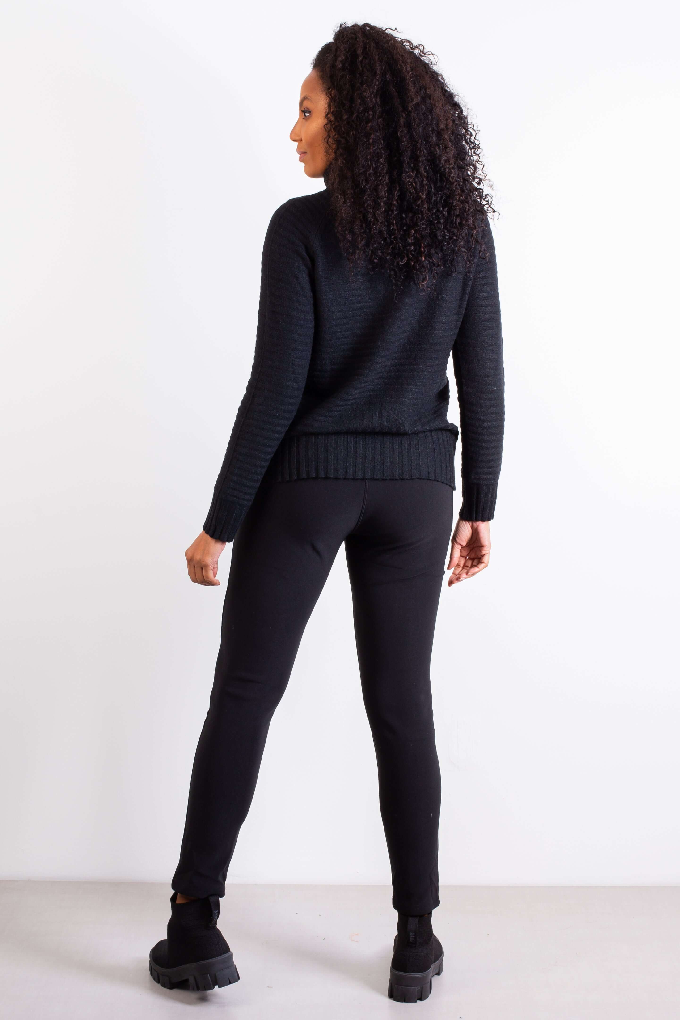 Blusa feminina de malha gola alta 80953 - Enluaze