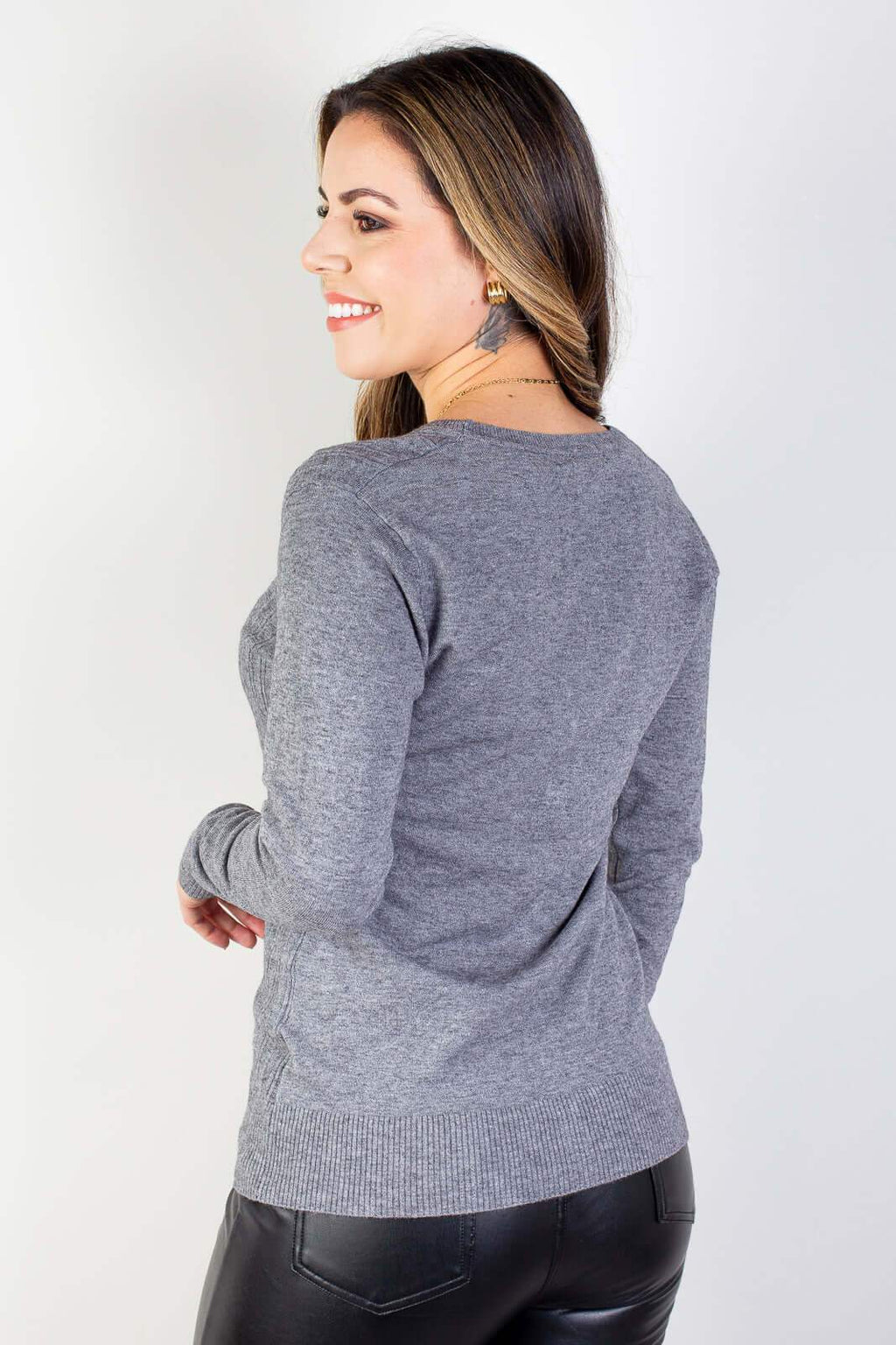 Casaquinho feminino gola v botões 81099 - Enluaze