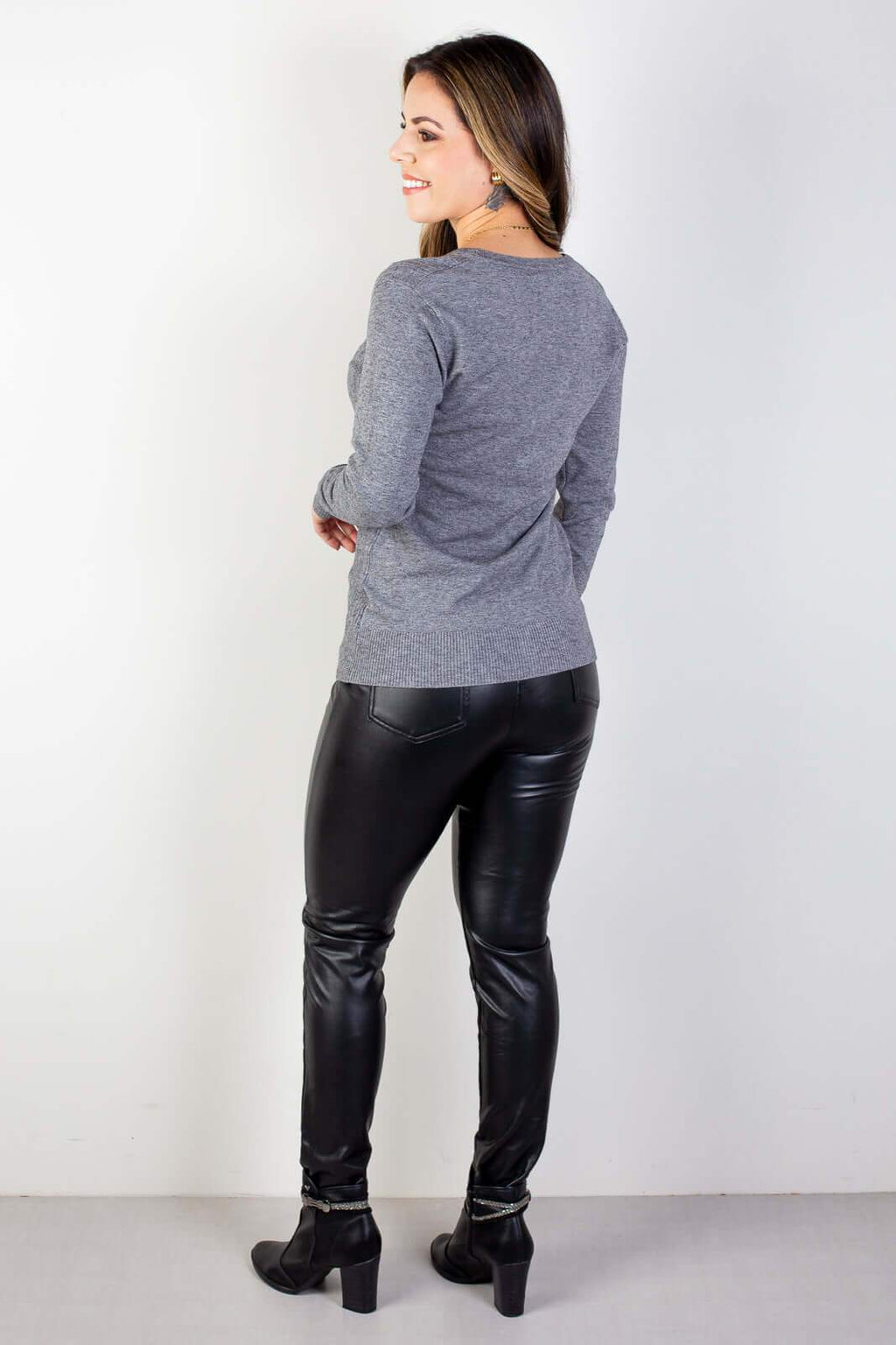 Casaquinho feminino gola v botões 81099 - Enluaze