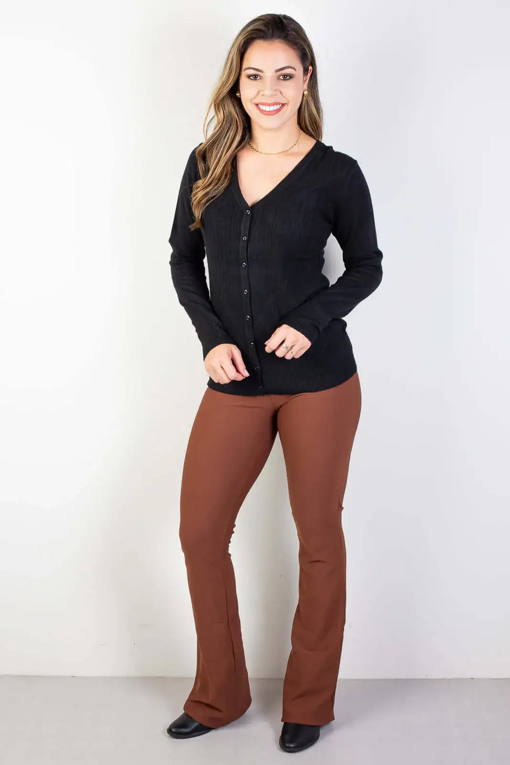 Casaquinho feminino gola v botões 81099 - Enluaze