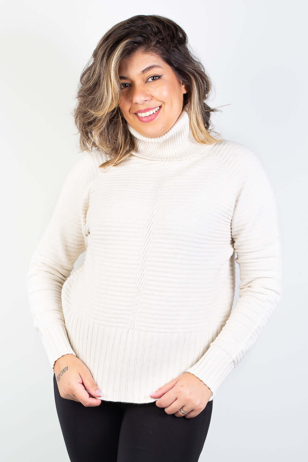 Blusa de malha gola ampla 81137 - Enluaze