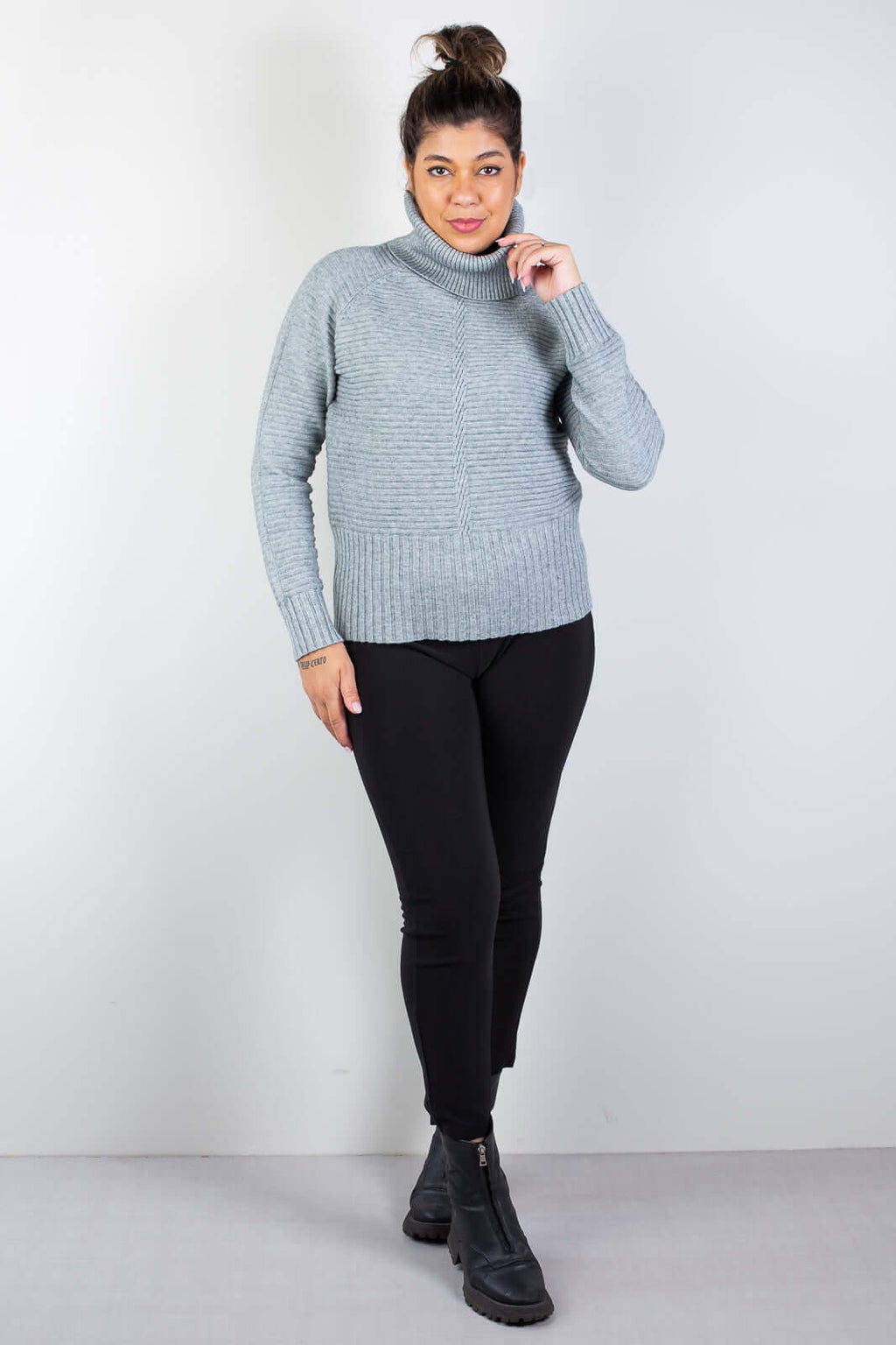 Blusa de malha gola ampla 81137 - Enluaze