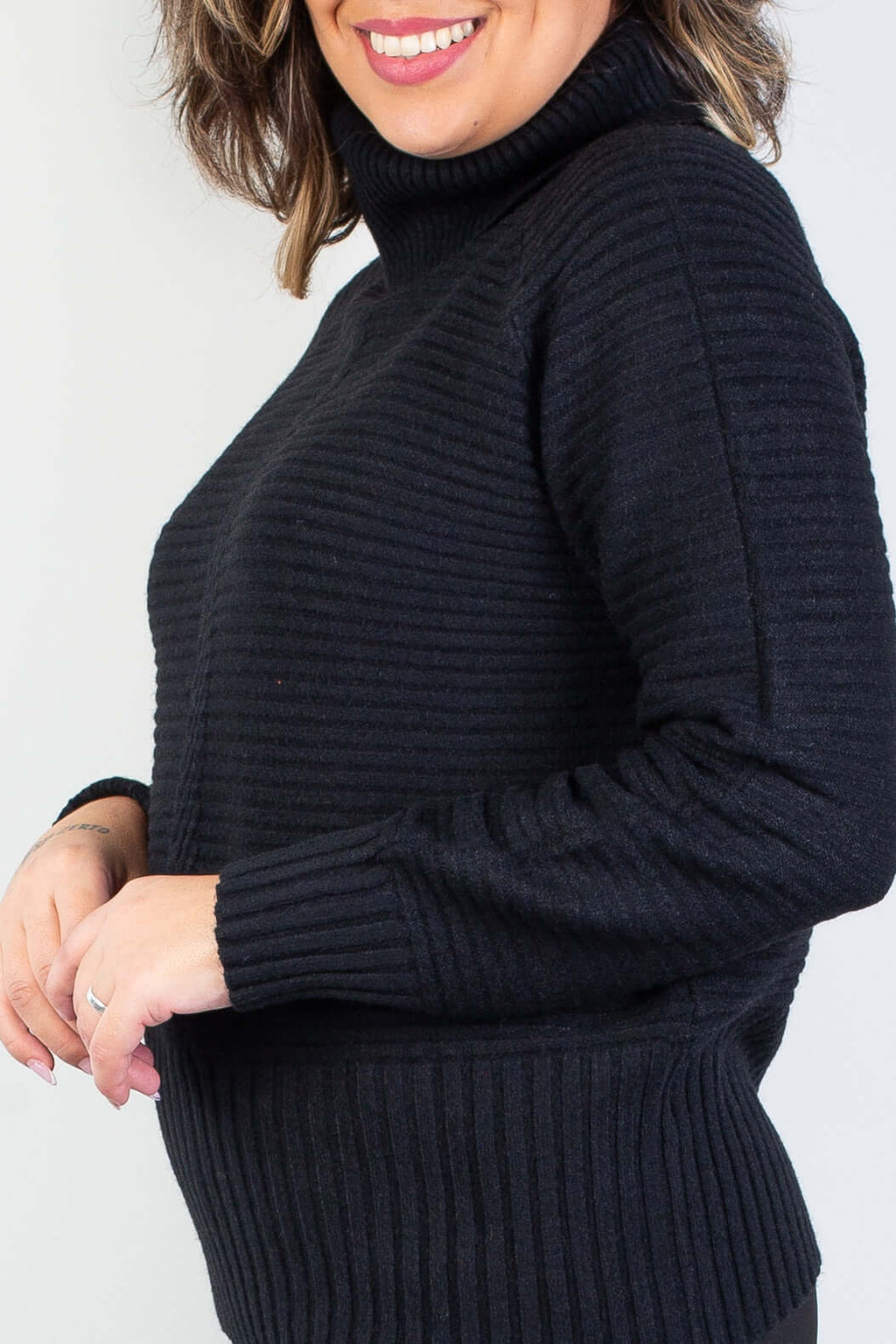 Blusa de malha gola ampla 81137 - Enluaze