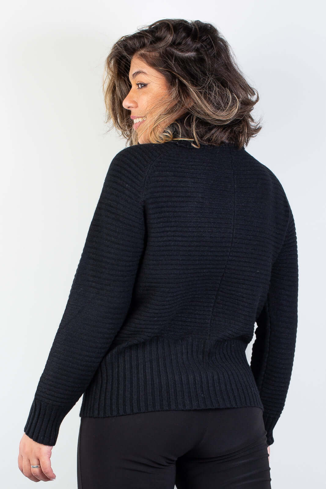 Blusa de malha gola ampla 81137 - Enluaze