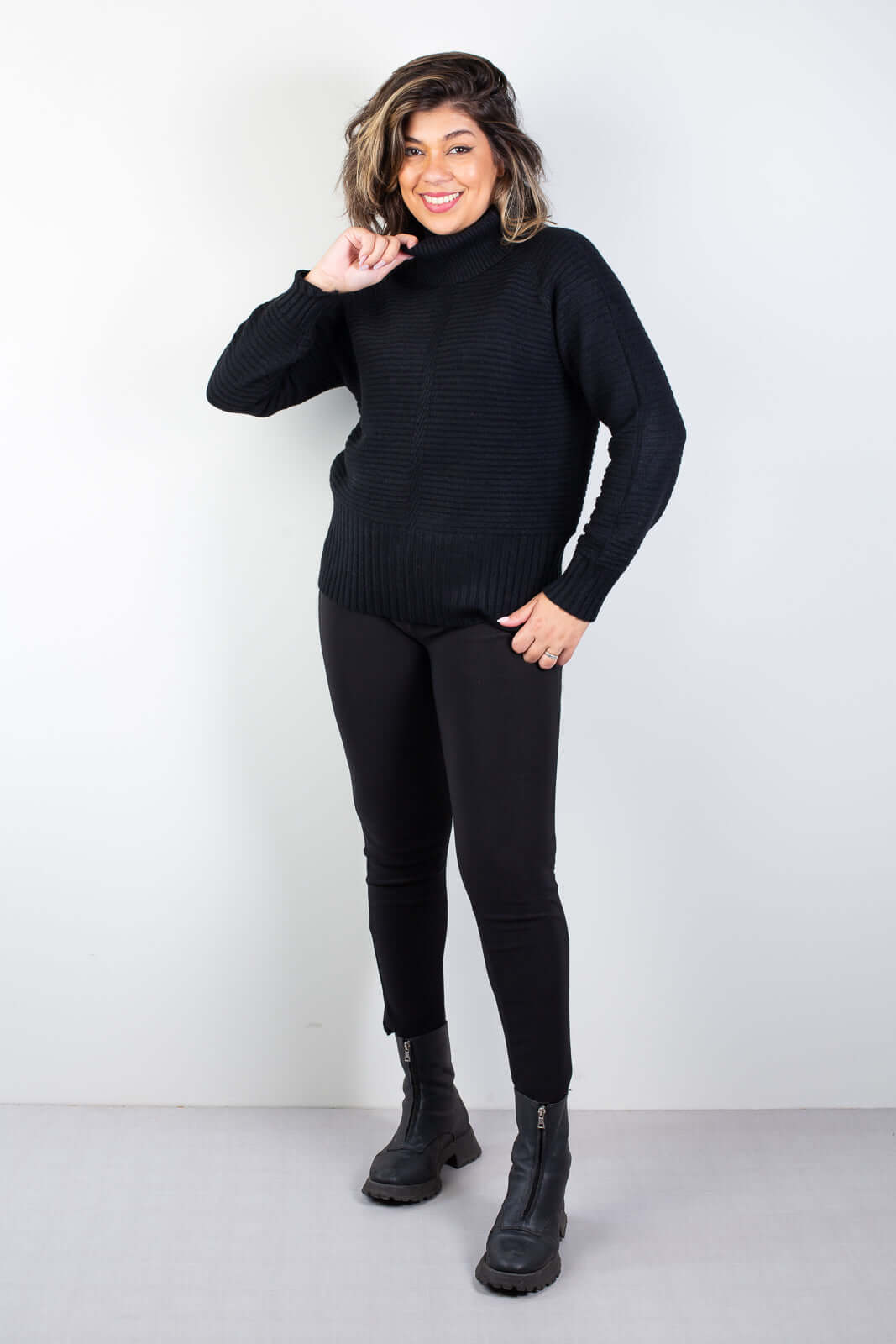 Blusa de malha gola ampla 81137 - Enluaze