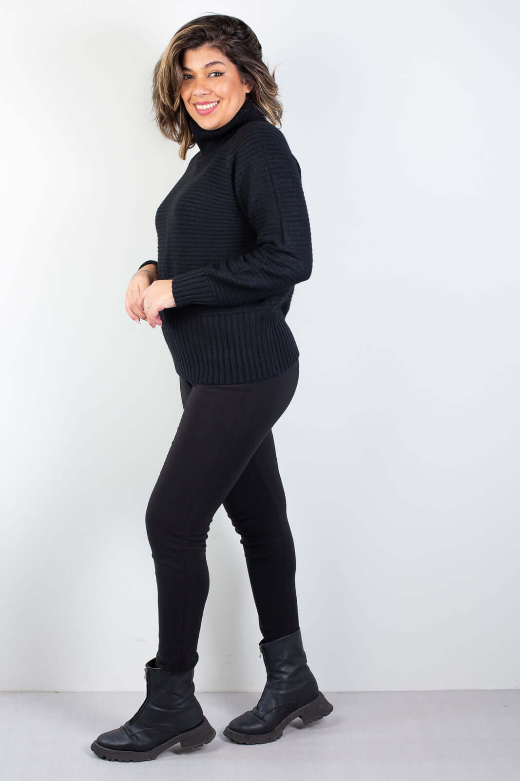 Blusa de malha gola ampla 81137 - Enluaze