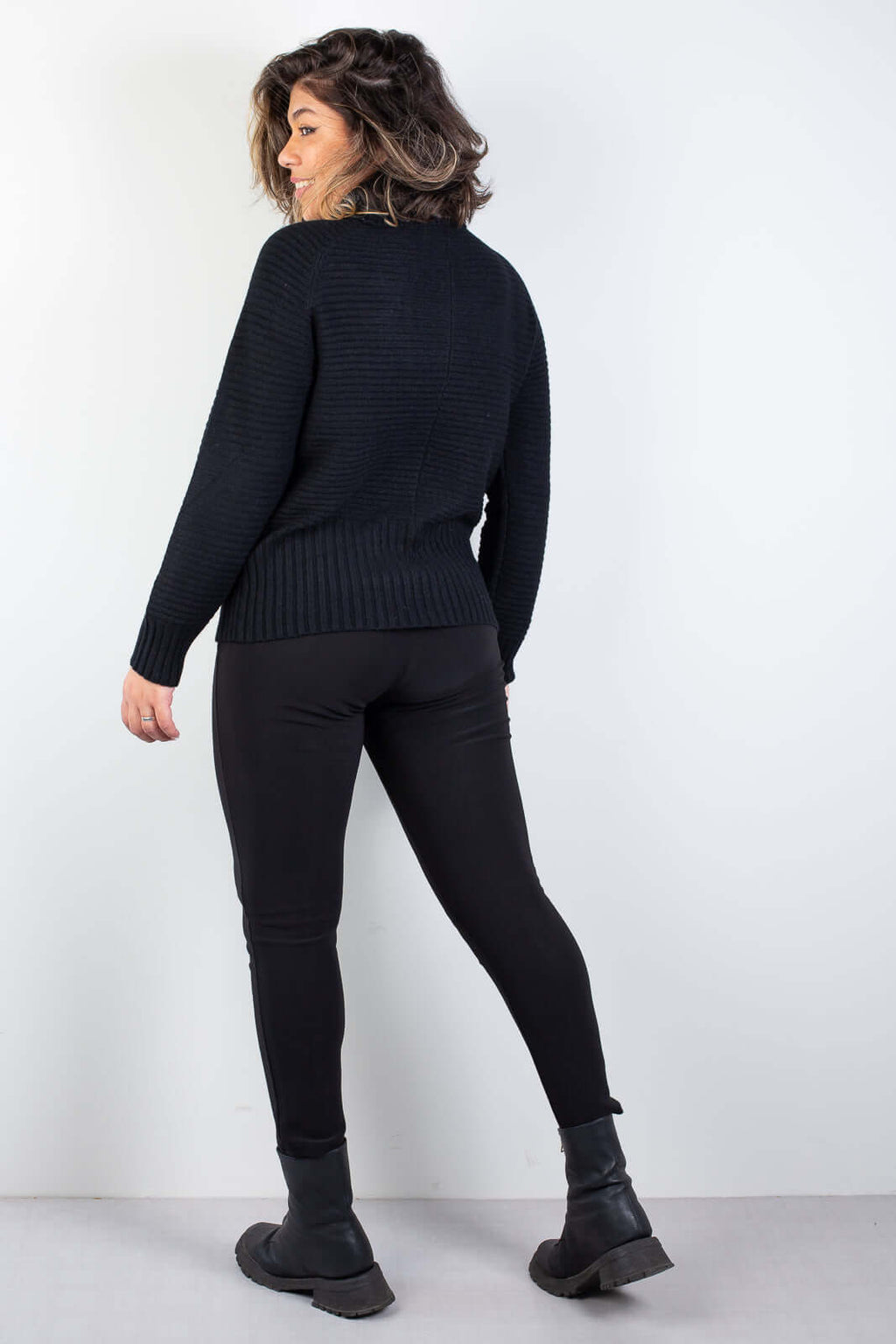 Blusa de malha gola ampla 81137 - Enluaze