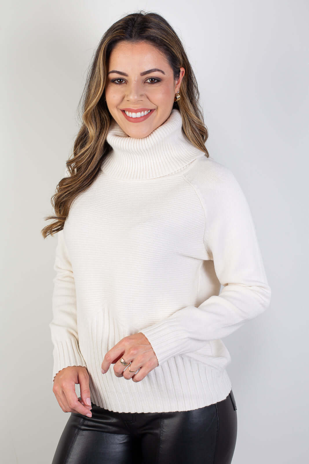 Blusa feminina de tricô gola boba 81148 - Enluaze