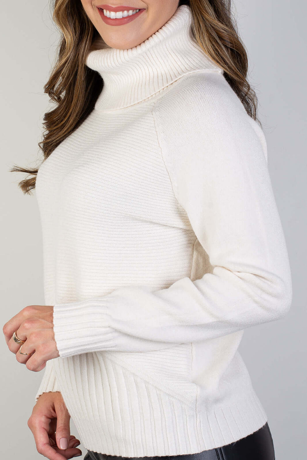 Blusa feminina de tricô gola boba 81148 - Enluaze