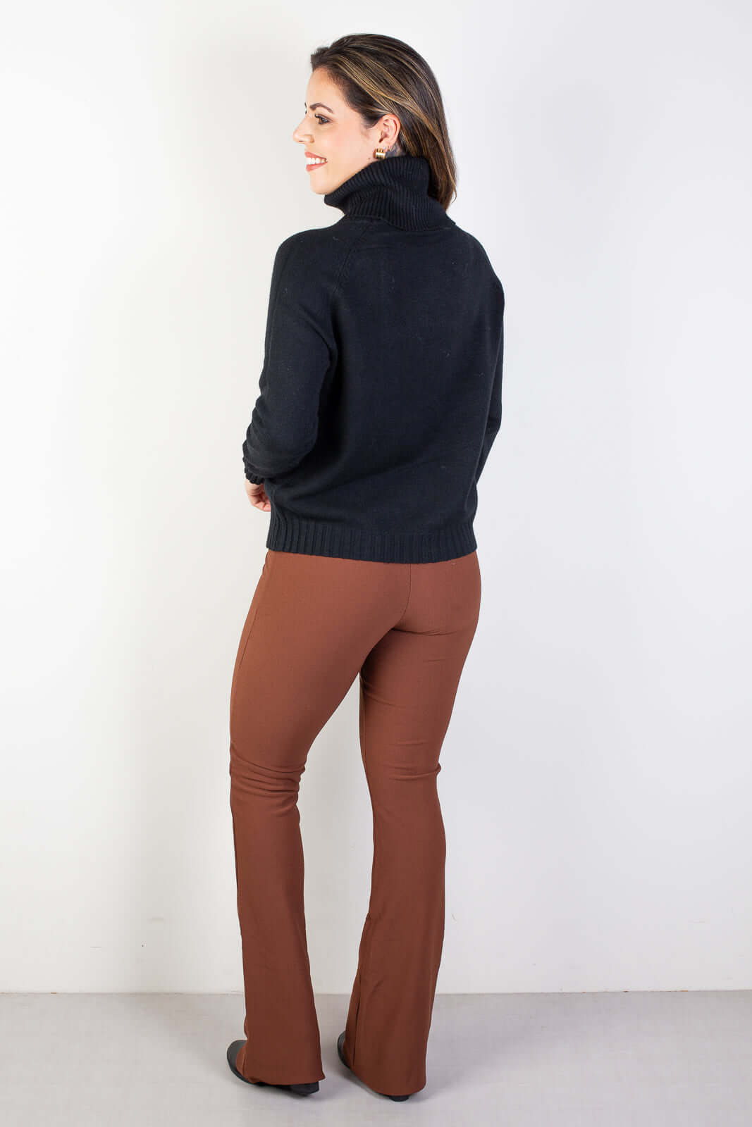 Blusa feminina de tricô gola boba 81148 - Enluaze