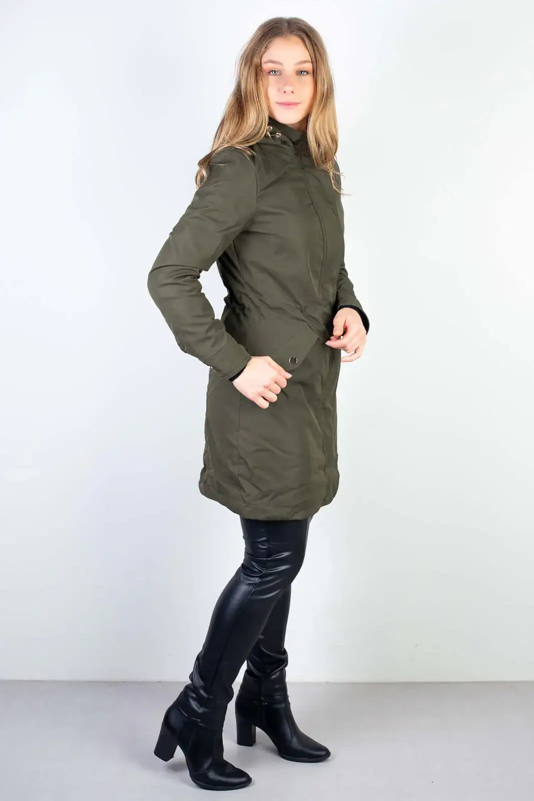 Parka feminina impermeável com capuz removível 84176 - Enluaze