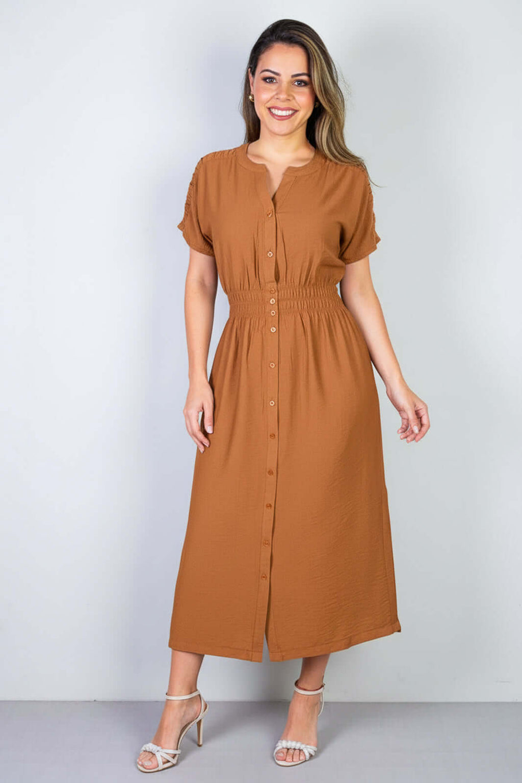 Vestido midi manga curta botões e elástico 51133 - Enluaze