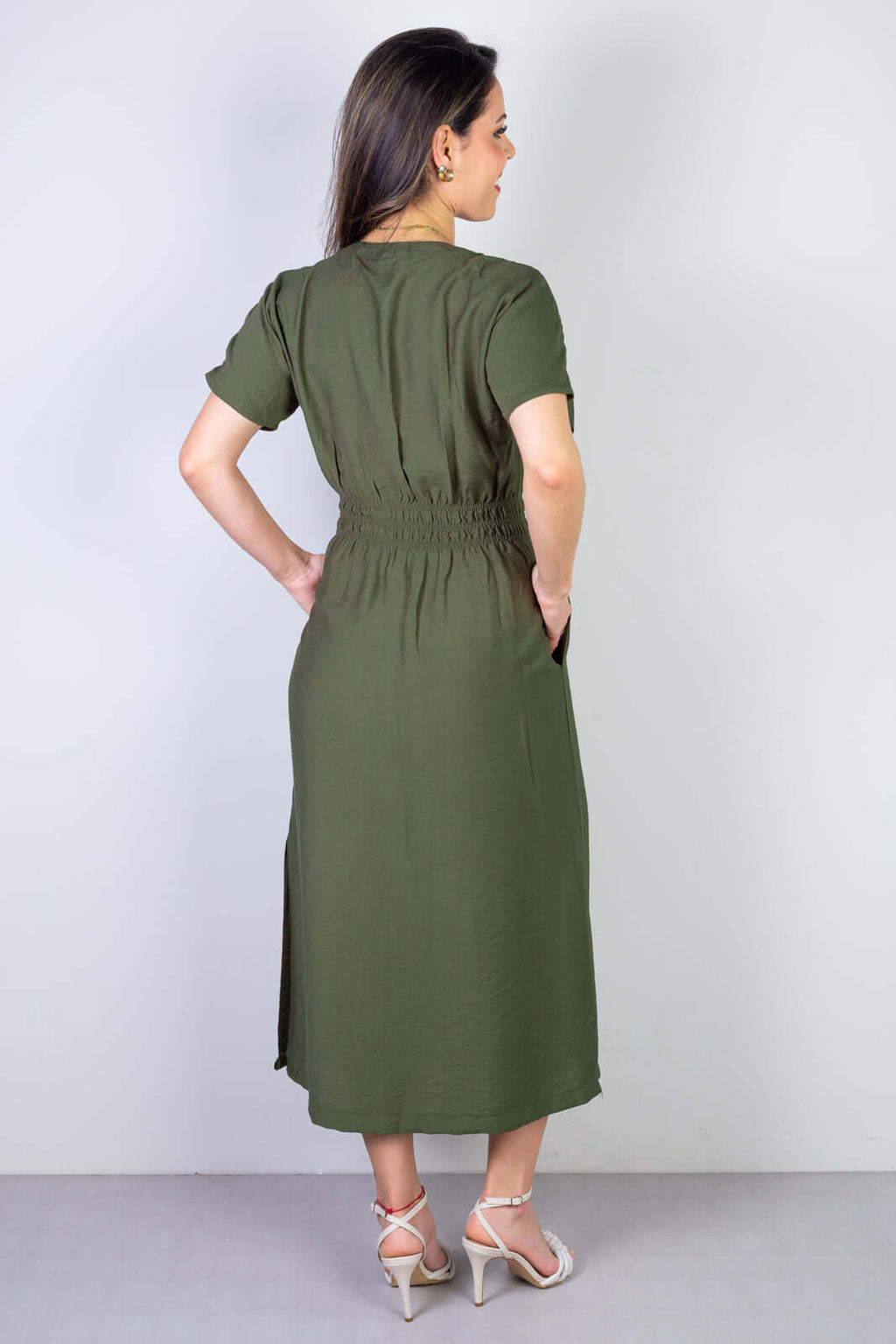 Vestido midi manga curta botões e elástico 51133 - Enluaze