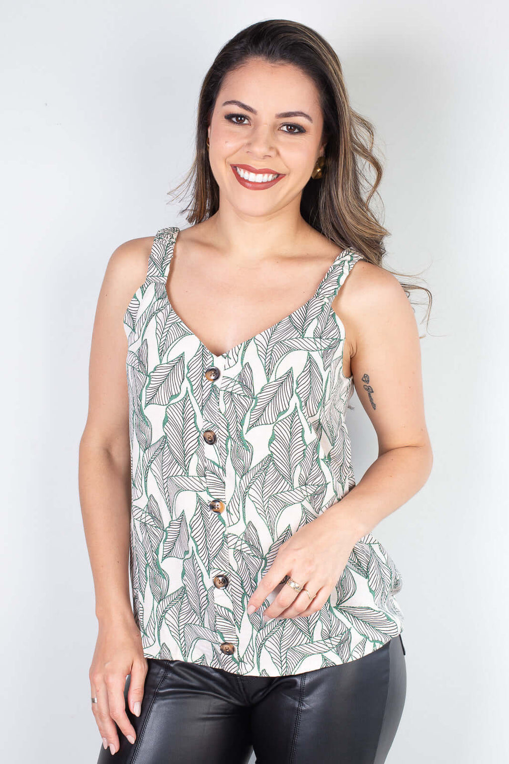 Blusa feminina regata botões 51144 - Enluaze