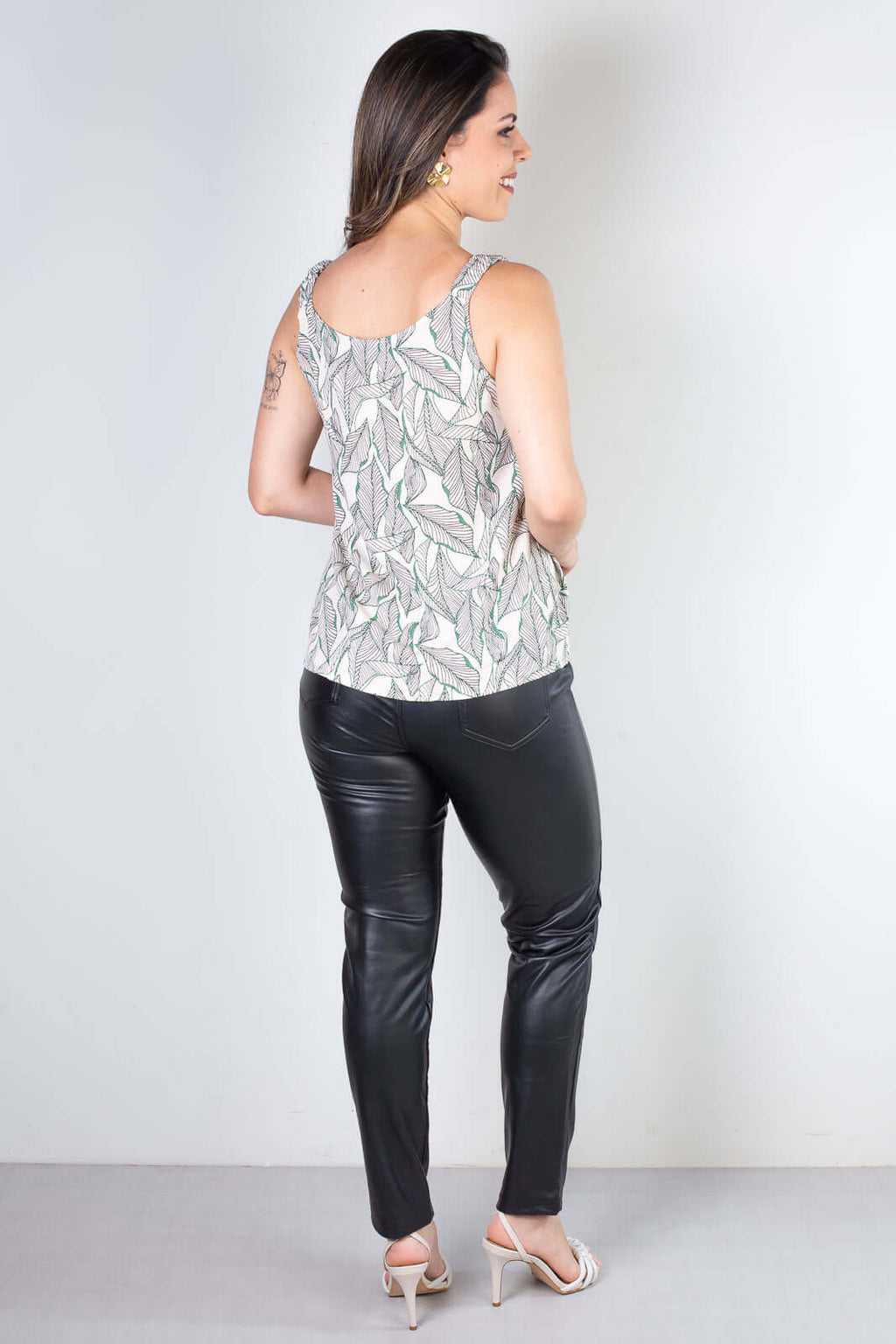 Blusa feminina regata botões 51144 - Enluaze