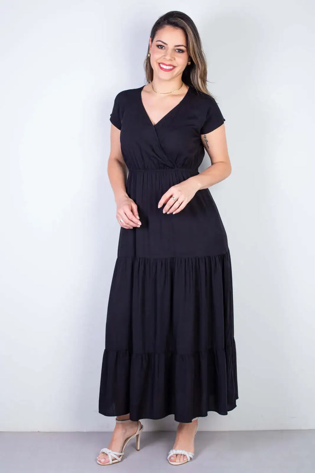 Vestido feminino midi manga curta decote v 51470 - Enluaze