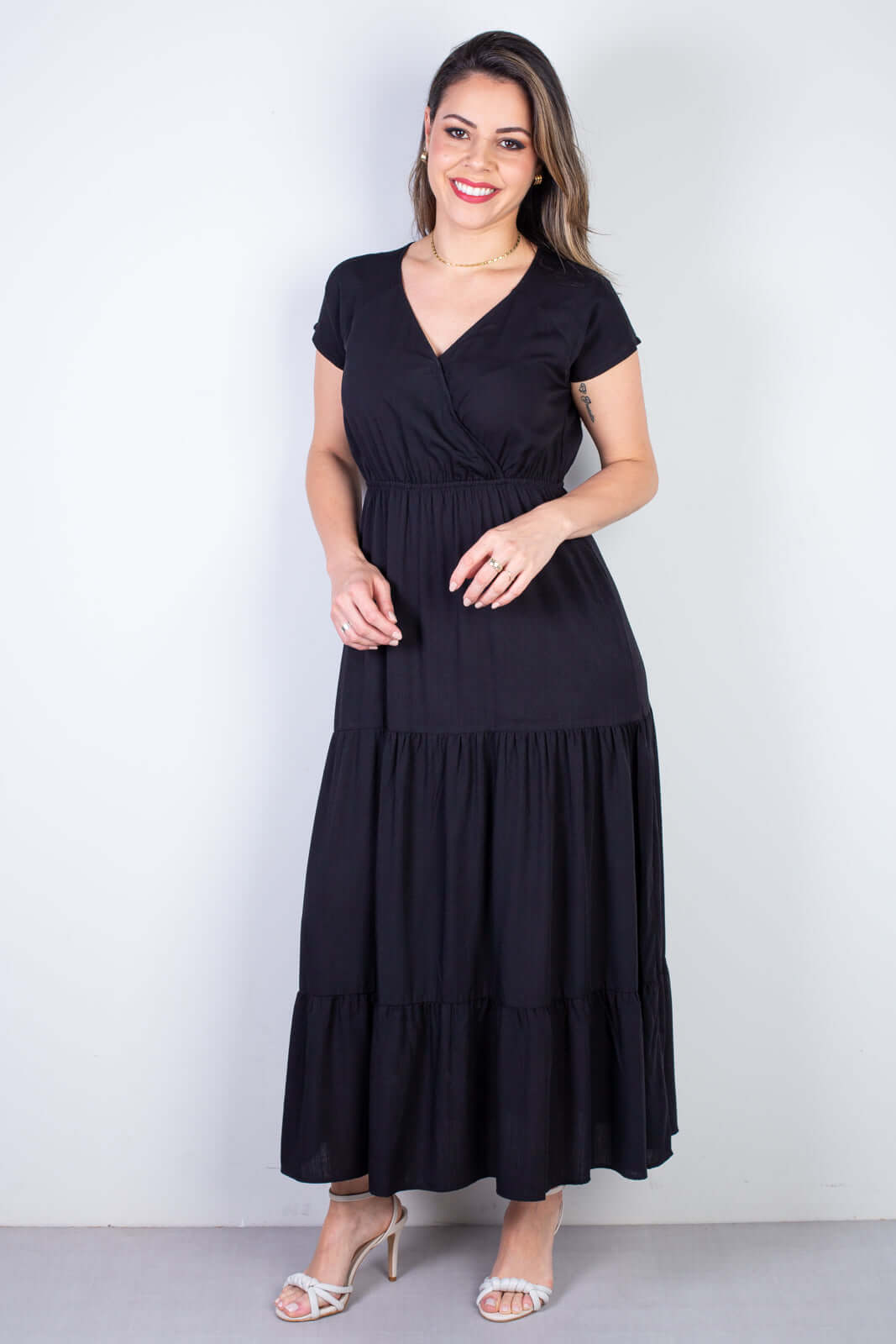 Vestido feminino midi manga curta decote v 51470 - Enluaze